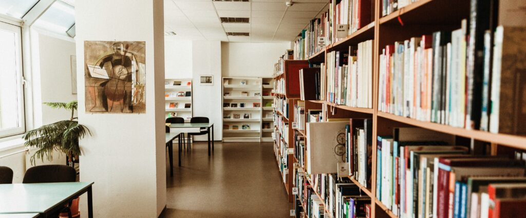 10 Steps For Choosing the Research Topic For Your Thesis featured image