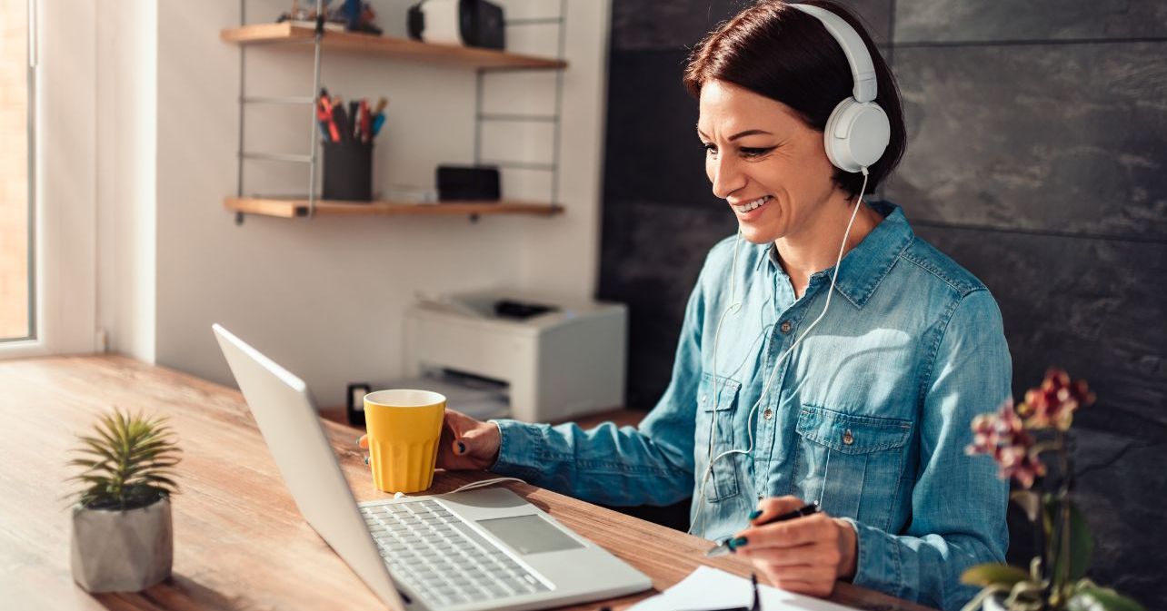 The Essential Guide to Transcribing Qualitative Research Interviews Accurately featured image