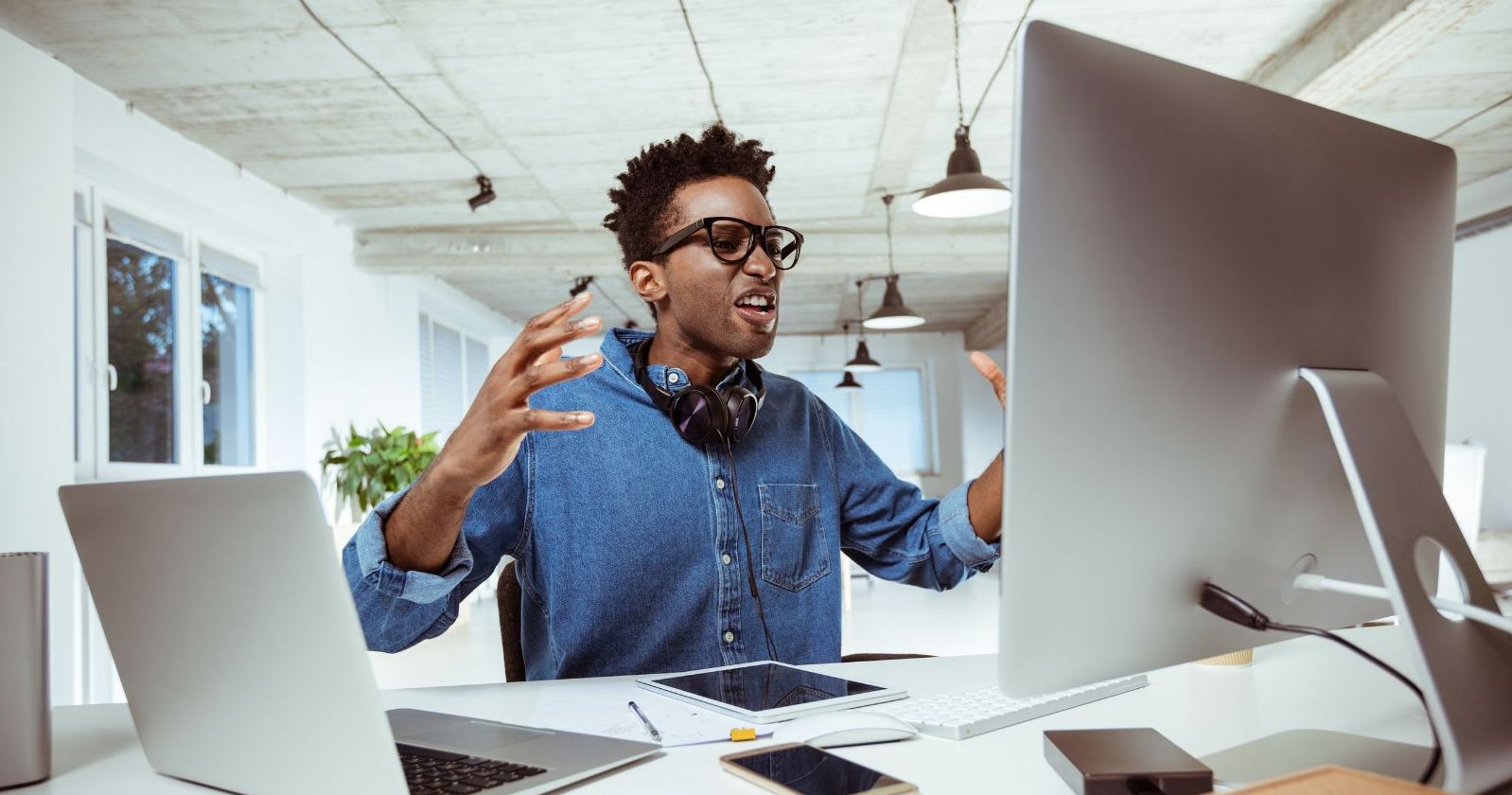 Overcoming Common Captioning Challenges: Tips and Solutions featured image