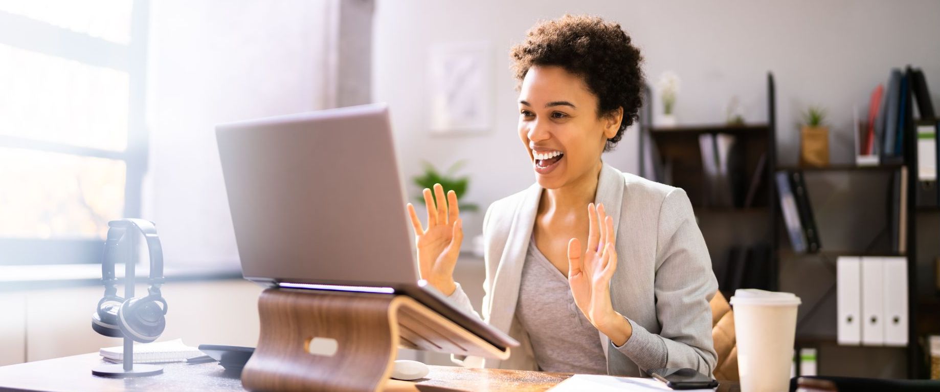 10 Ways To Incorporate Storytelling Into Your Interview Style featured image