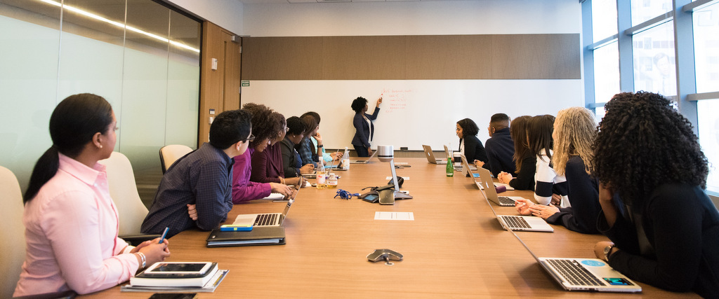 10 Key Tips To Prepare For Academic Research Presentations featured image