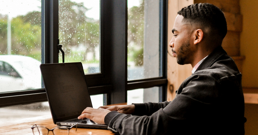 10 Steps to Effectively Gather Background Information featured image