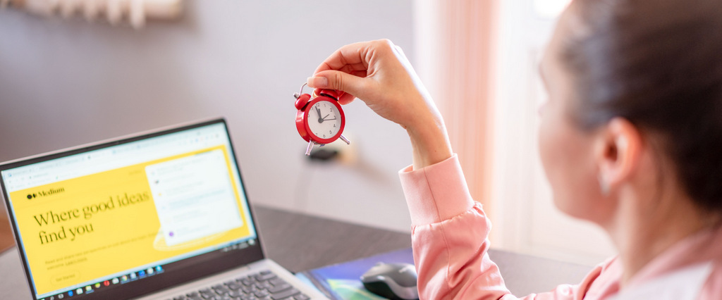 Time Management In Interviews: 10 Tips To Stay on Track featured image