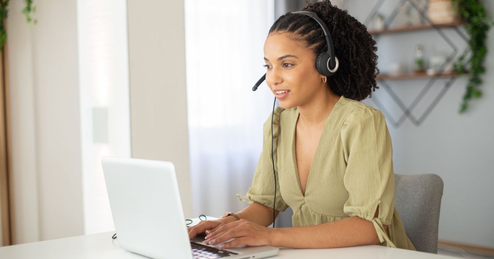 Transcribing Overlapping Speech: 10 Techniques & Clarity in Audio featured image