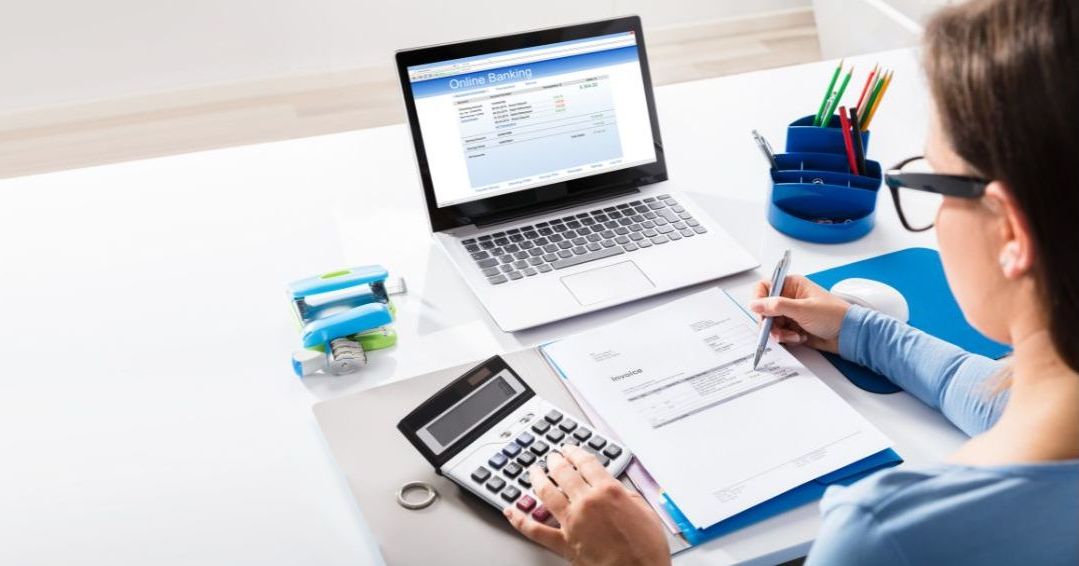 Pricing Models: 10 Critical Factors When Choosing a Transcription Service featured image